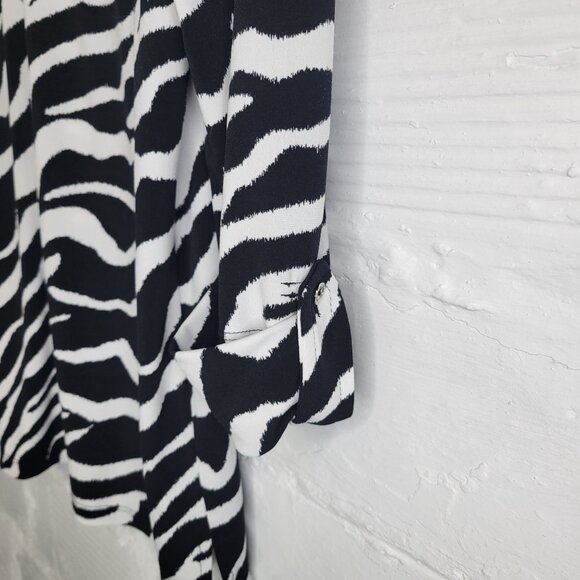 Karl Lagerfeld Women's Medium Button Front Shirt Black White Animal Print - Picture 3 of 5